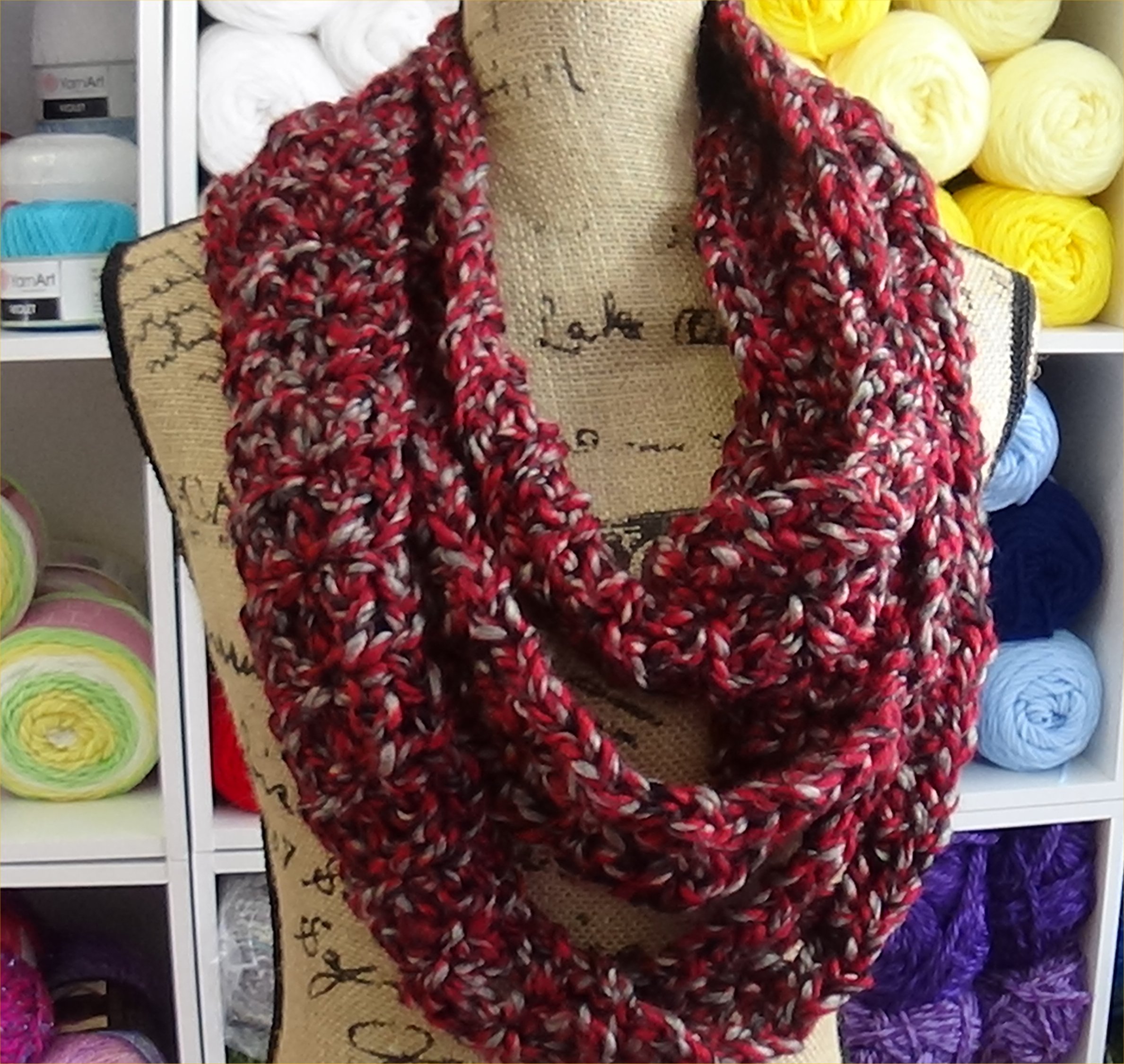 Chain Reaction Scarf Cardinal